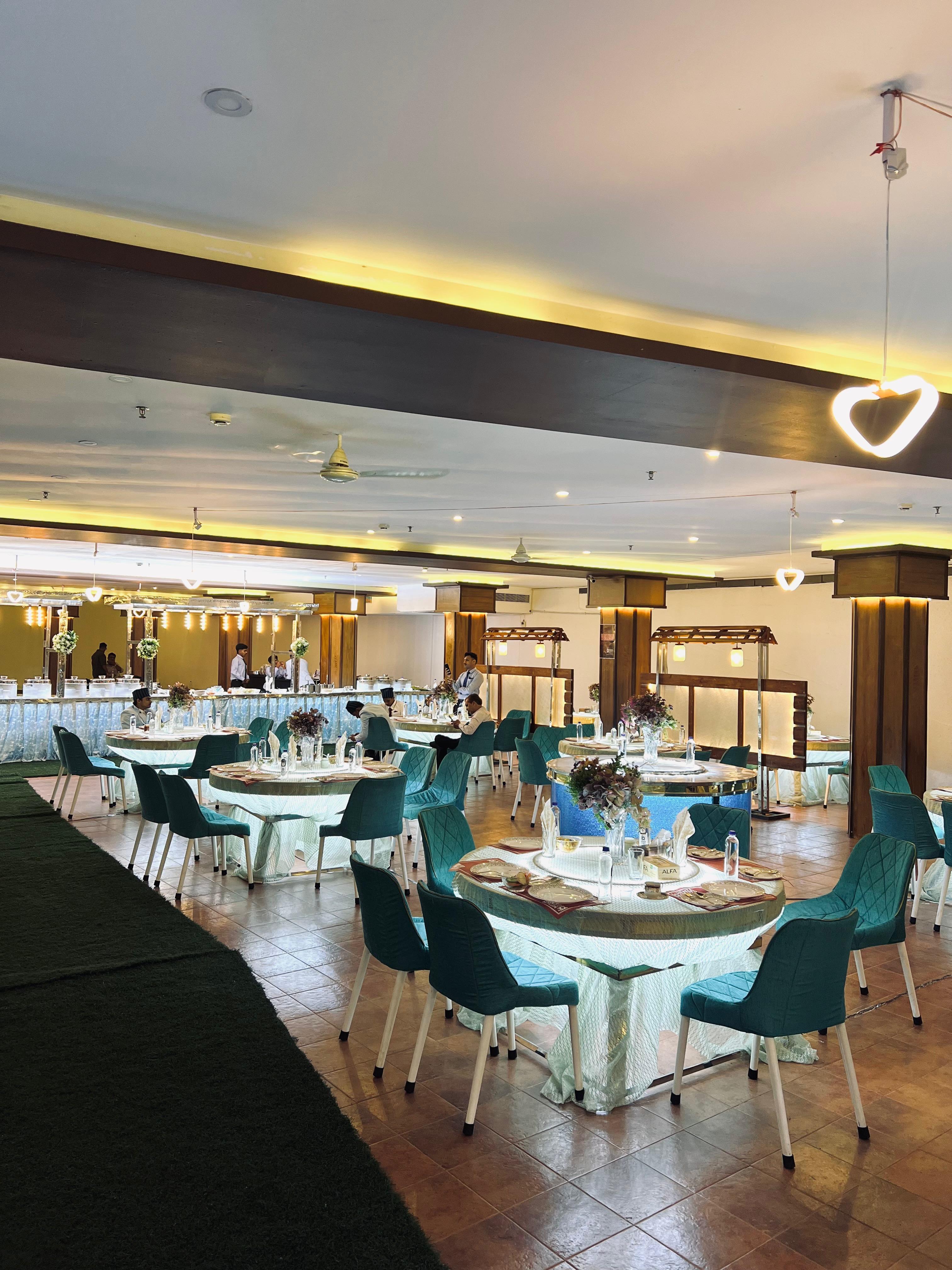 Wedding catering and event staffing by Henza Events